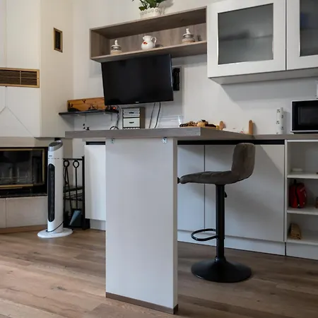 La Casa Degli Sbilfs - Wi-fi, Netflix E Garage Box , A 2 Minuti Dal Monte Zoncolan * Ravascletto