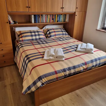 Daire La Casa Degli Sbilfs - Wi-fi, Netflix E Garage Box , A 2 Minuti Dal Monte Zoncolan *